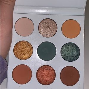 Kylie cosmetics blue honey palette